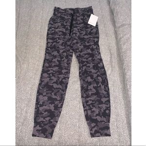 Lululemon Ready to Rulu Jogger Camo Size 4 NWT